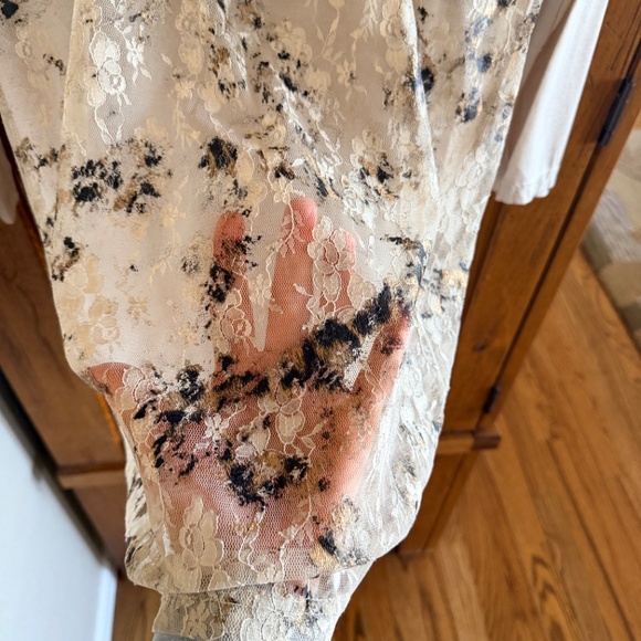 BKE Botique top with sheer lace back L cream front - Picture 3 of 8